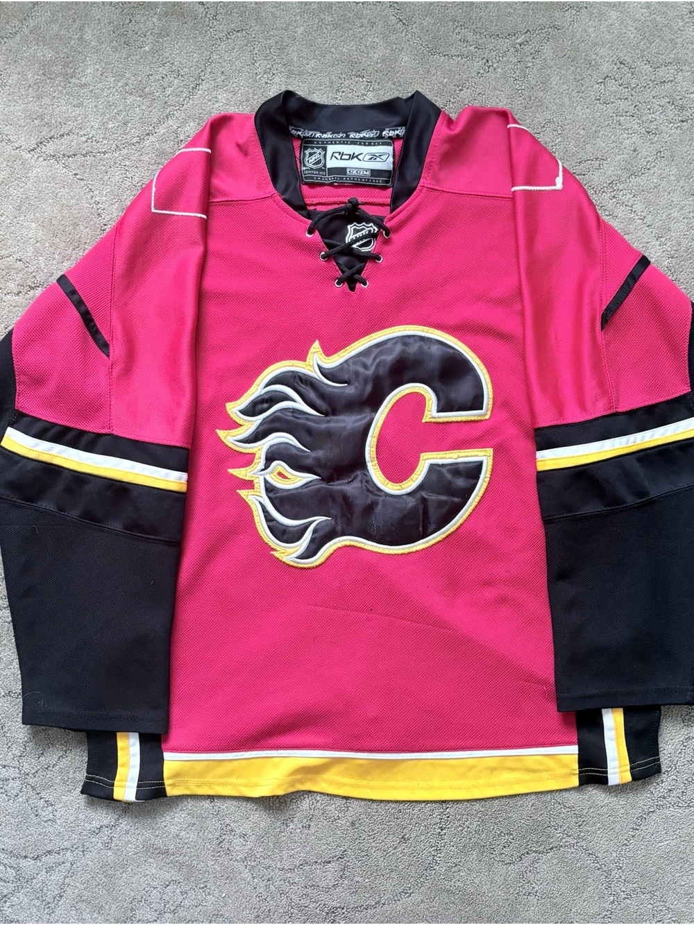 Vintage Reebok CCM Red and Black Calgary Flames Hockey Jersey with Yellow Trim